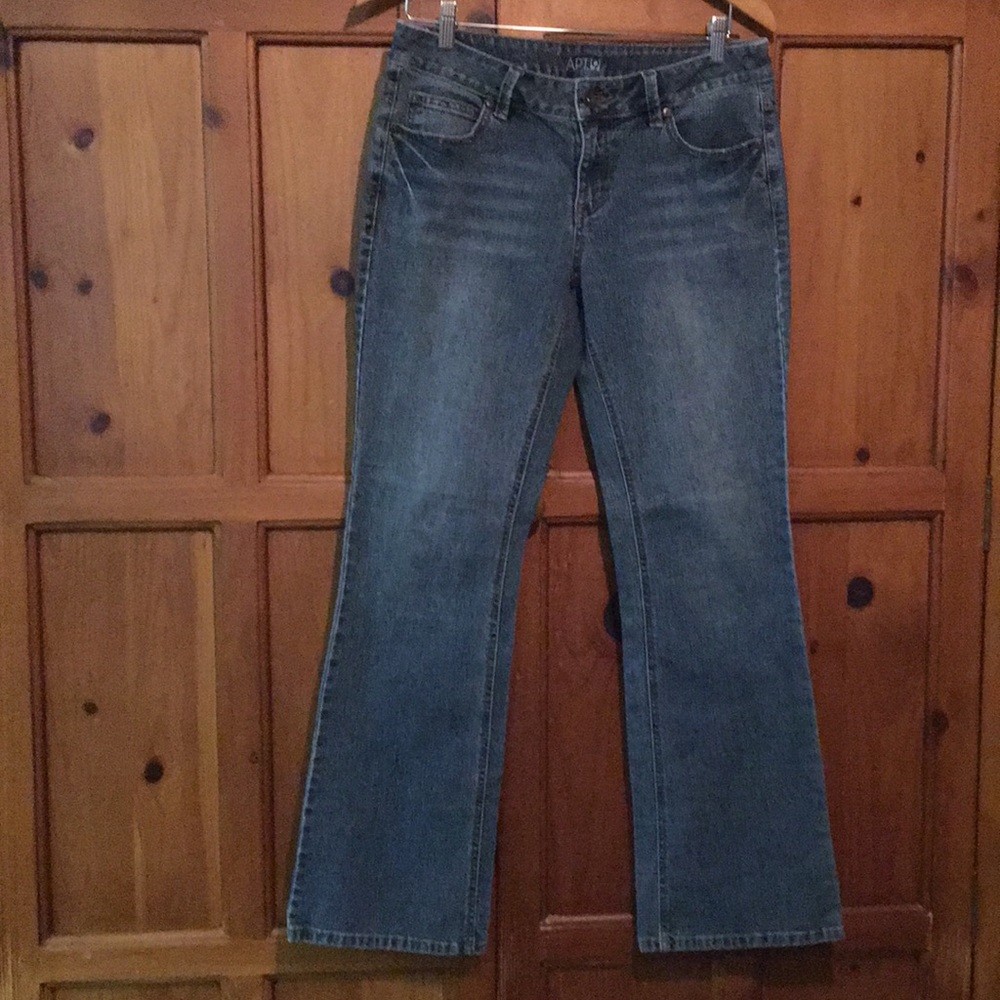 Apt 9 jeans size 8